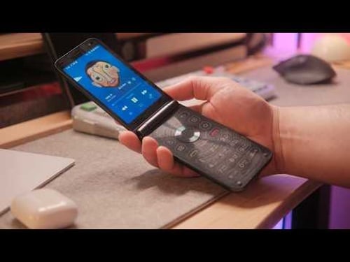 Using a Flip Phone in 2025 | Slowing Down & Quitting Doomscroll (Mive Style Folder 2 AT-M140)