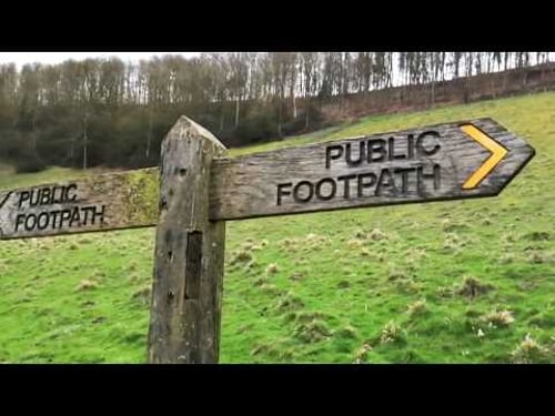 Walking through Arundel past Swanbourne Lake towards Bury Hill #walking #hiking #arundel.