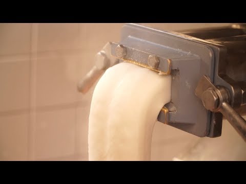 줄서는식당 방앗간 떡볶이, 매일 직접 뽑는 쌀떡 떡볶이 / Handmade Spicy Rice Cake Tteokbokki - Korean street food