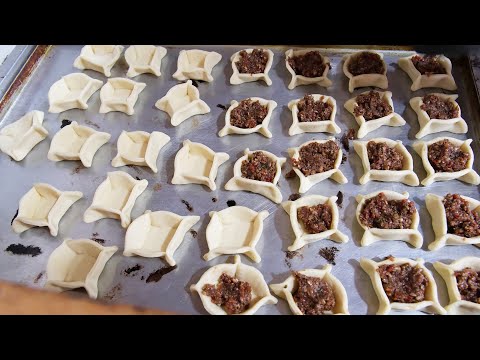 Best Lebanese Manakish with Spinach, Cheese and Meat | Lebanese Cuisine