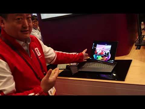 クラムシェルモードとタブレットモードを電動切り替え。Webカメラ連動で特定ユーザー方向に画面を向け続けたり、離席すると自動的に画面を閉じることもできるAuto Twist機能付きThinkBook